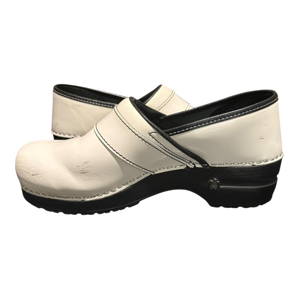 Koi by SANITA Danish White Patent Clogs Shoes Size 40 US 9 Slip On Comfort Nurse - Picture 7 of 9